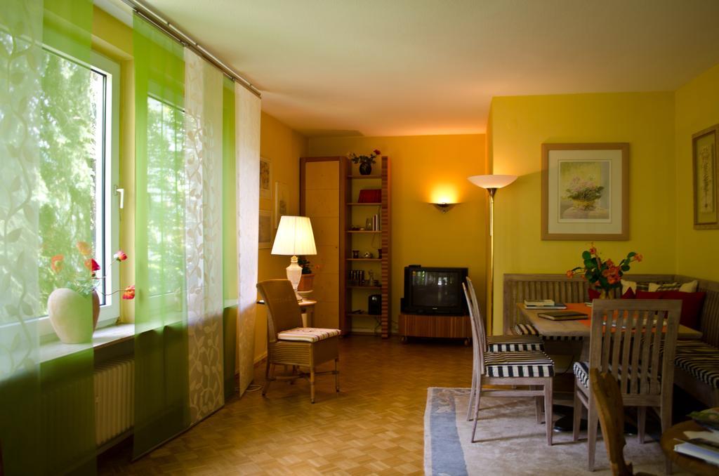 Haus Helvetia Bed & Breakfast Bad Orb Bagian luar foto