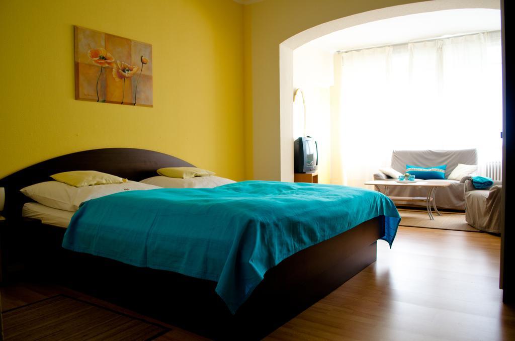 Haus Helvetia Bed & Breakfast Bad Orb Bagian luar foto