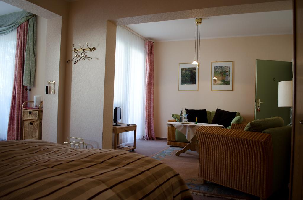 Haus Helvetia Bed & Breakfast Bad Orb Ruang foto