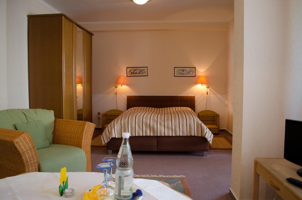 Haus Helvetia Bed & Breakfast Bad Orb Ruang foto